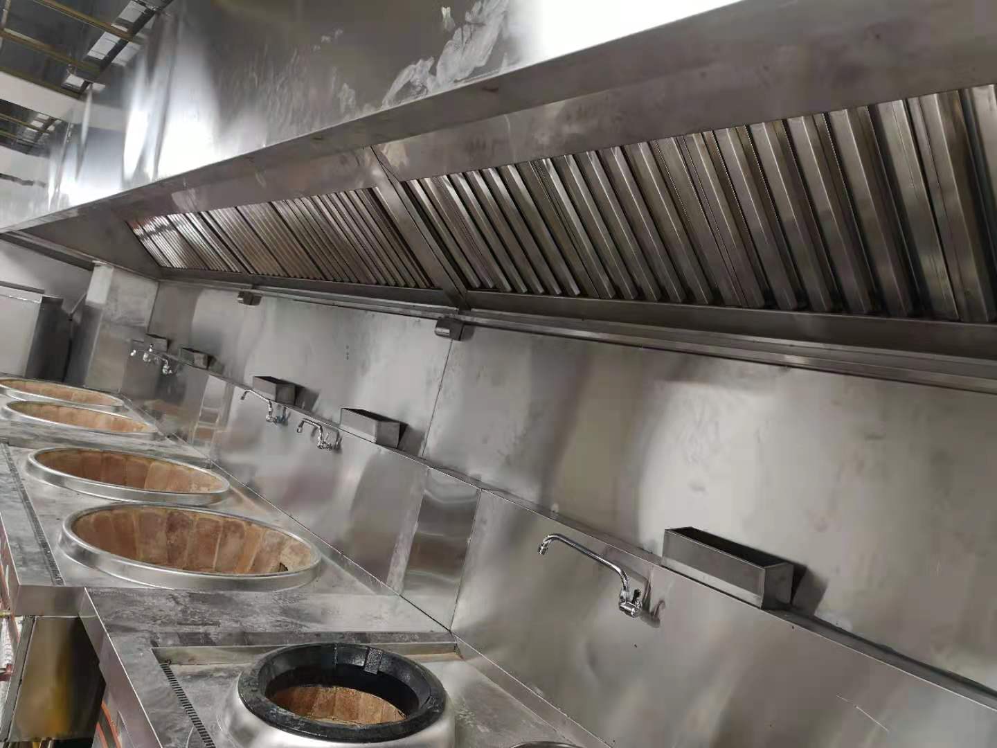 酒店厨房外墙排烟工程